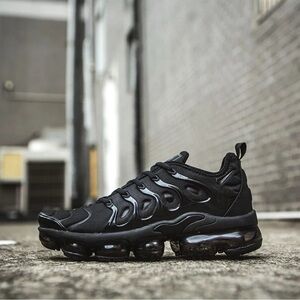 Nike VaporMax plus for men’s comfortable sneaker athletic